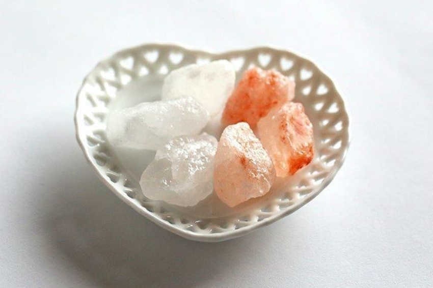 ハート透かし小皿に盛った紅白福しお