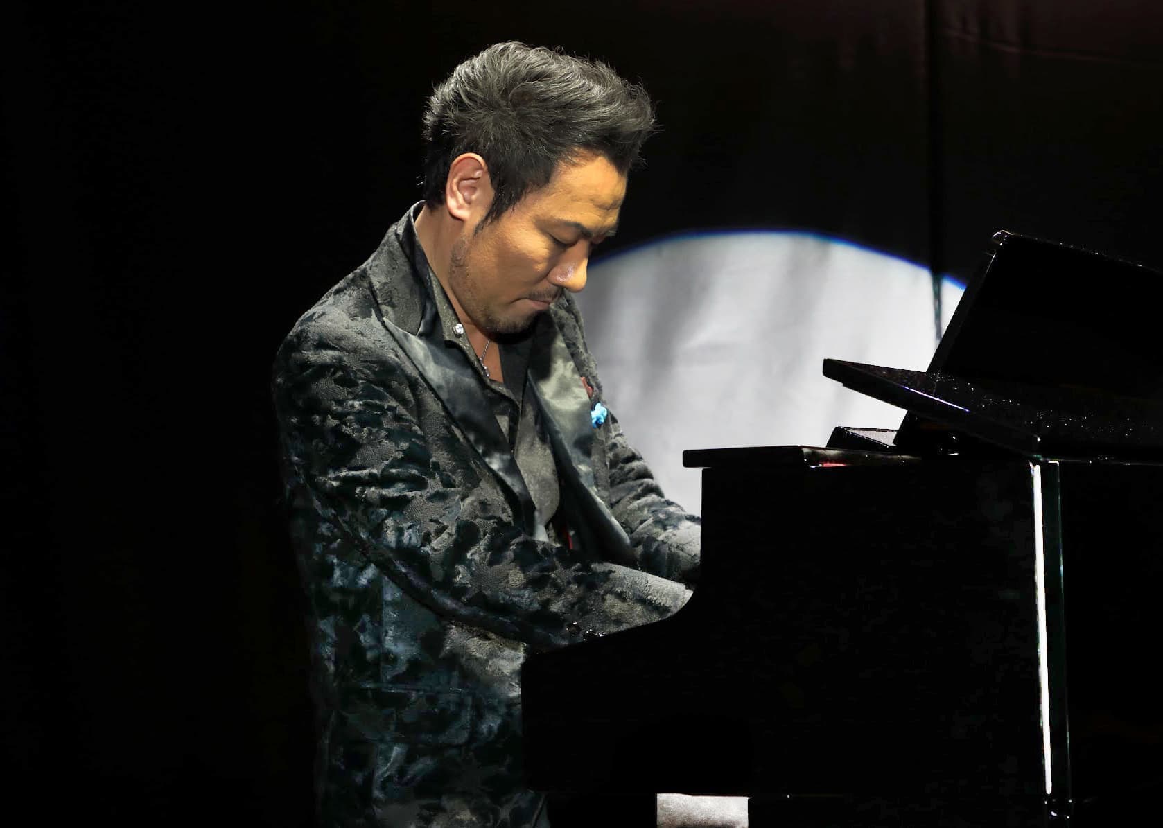 ピアニスト 西川 悟平